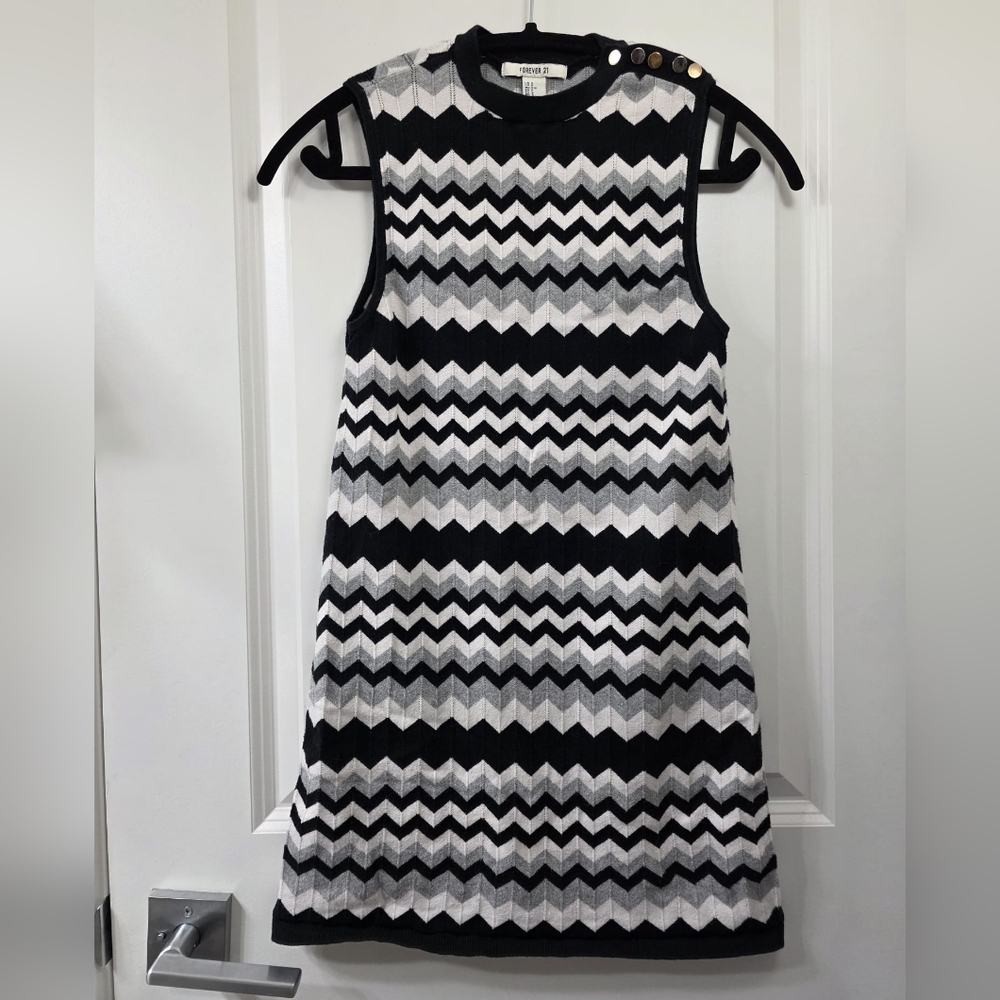 Forever21 Black and White Knit Dress